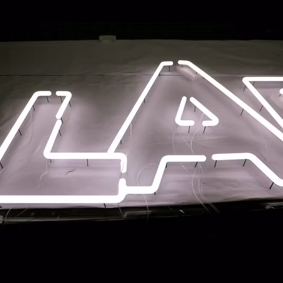 Enseigne de lettre d'éclairage au néon acrylique pleine lumière personnalisée