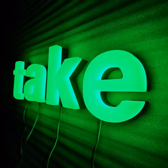 Enseigne au néon en faux acrylique vert extérieur pour la décoration de magasin